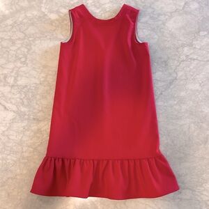 Red Vineyard Vines girls shift dress.